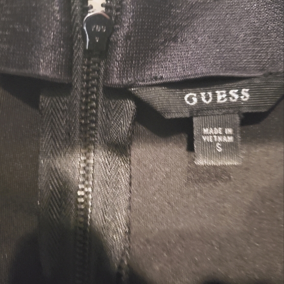 Guess black skirt zip up - Picture 4 of 4